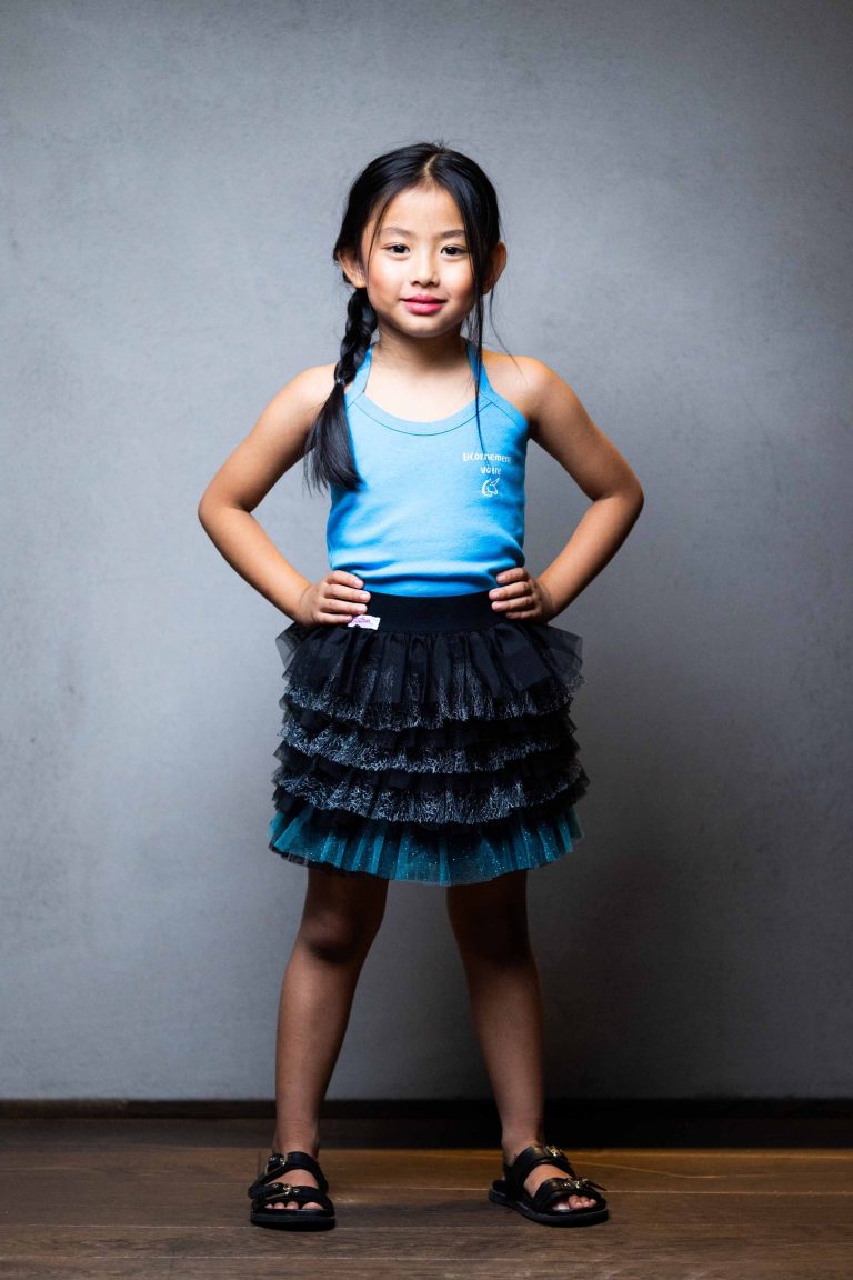 jupe-enfant-fille-a-volants-en-tulle-noir-et-turquoise