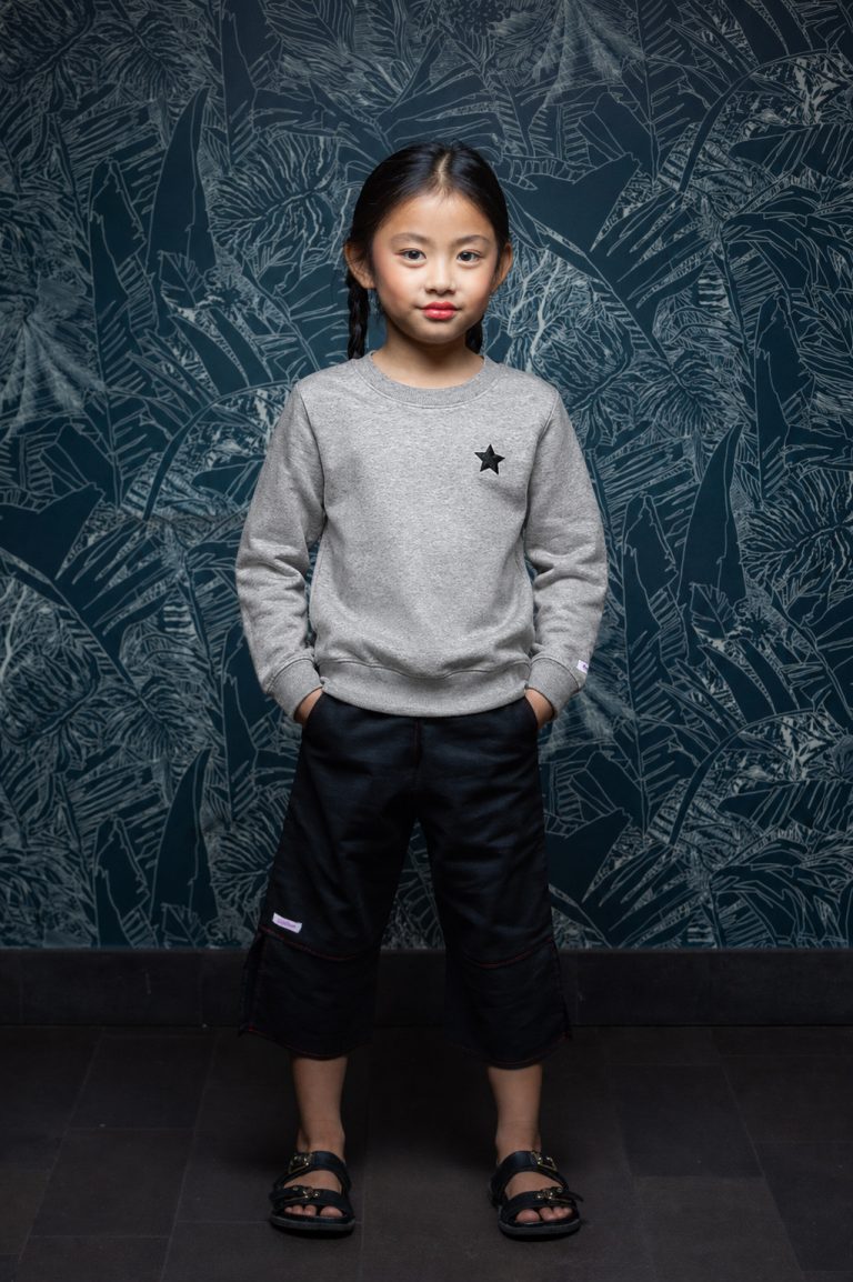 sweat-etoile-enfant-en-molleton-gris-chine